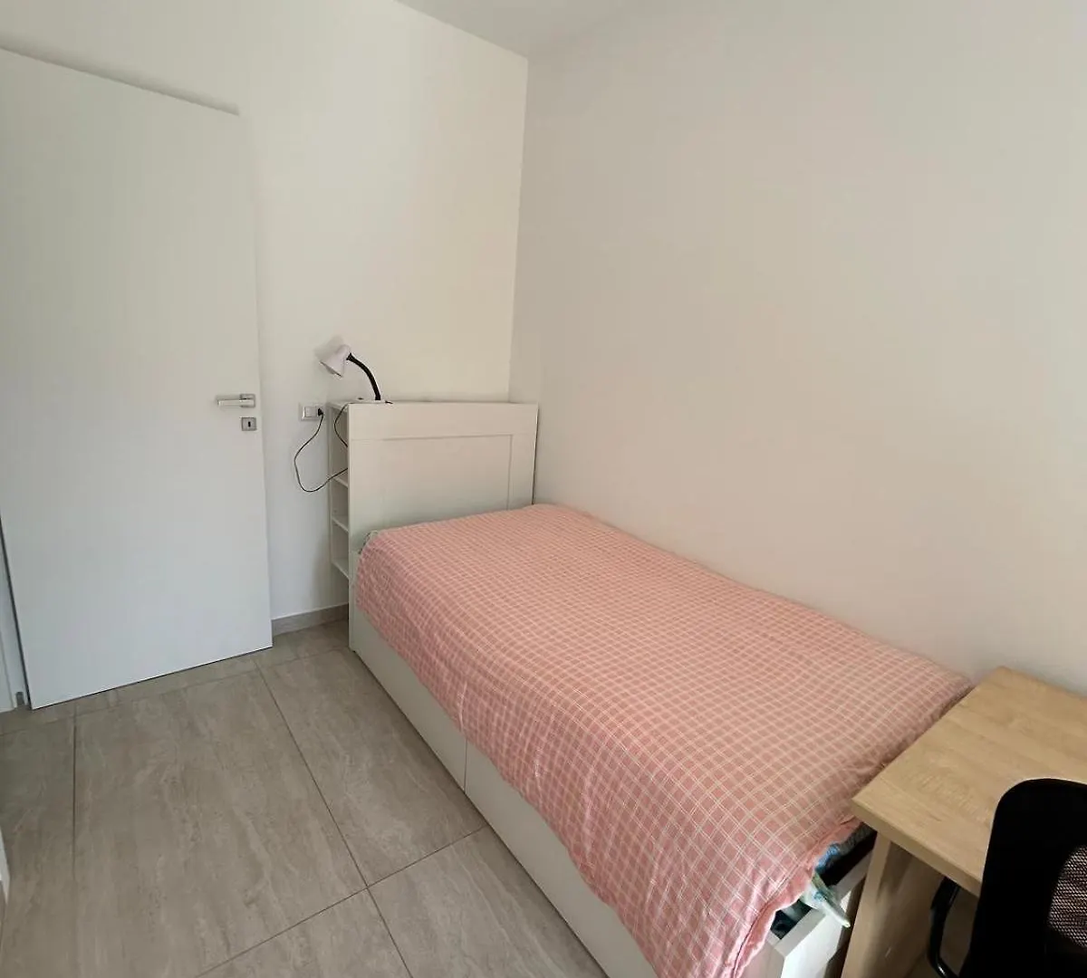 Central Modern Trilo Bari Apartment