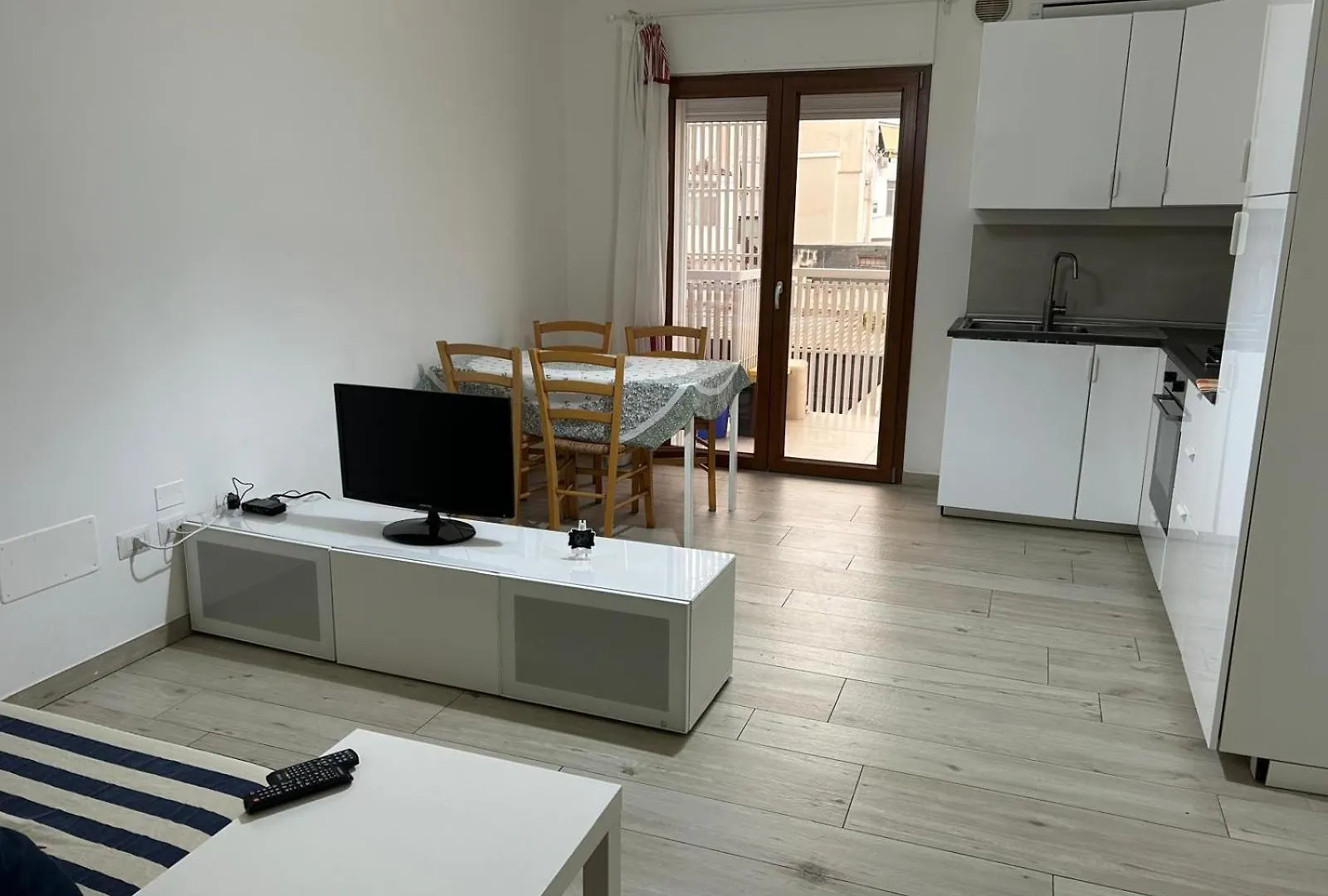 Central Modern Trilo Bari Apartment